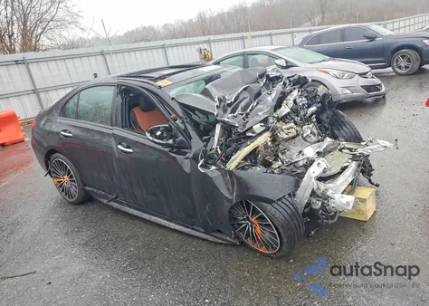 2026 Mercedes-Benz C 300 4Matic from USA, damaged, VIN W1KAF4HB9TR306068